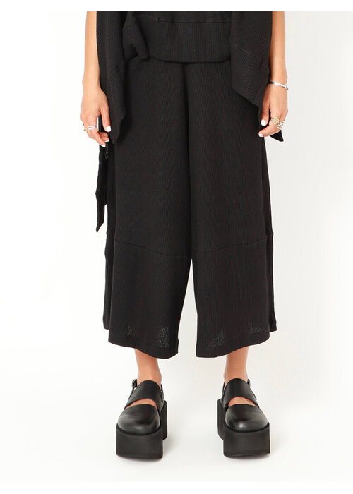 SORT AARHUS Sort Aarhus SA1129 Wide 3/4 Length Trousers