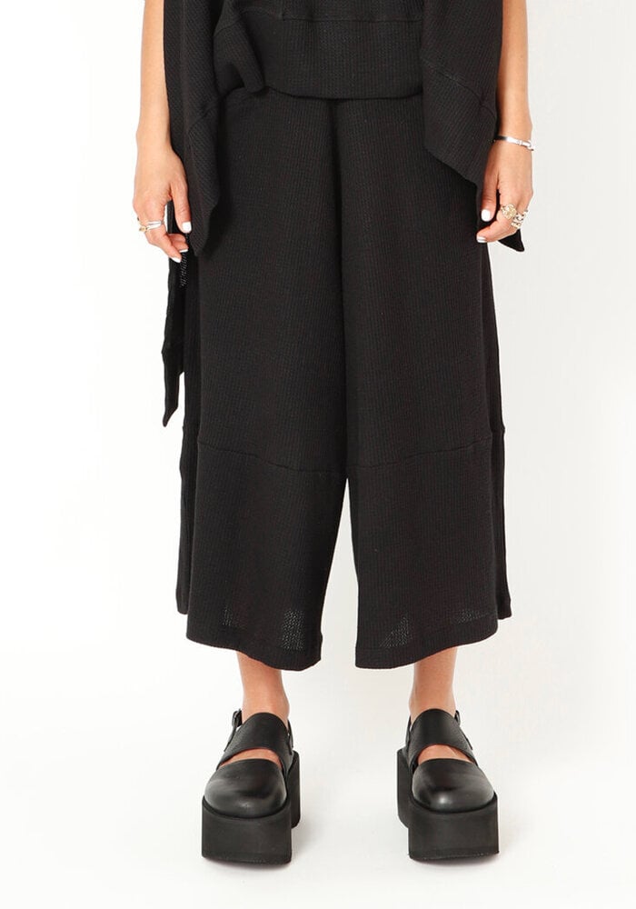 Sort Aarhus SA1129 Wide 3/4 Length Trousers