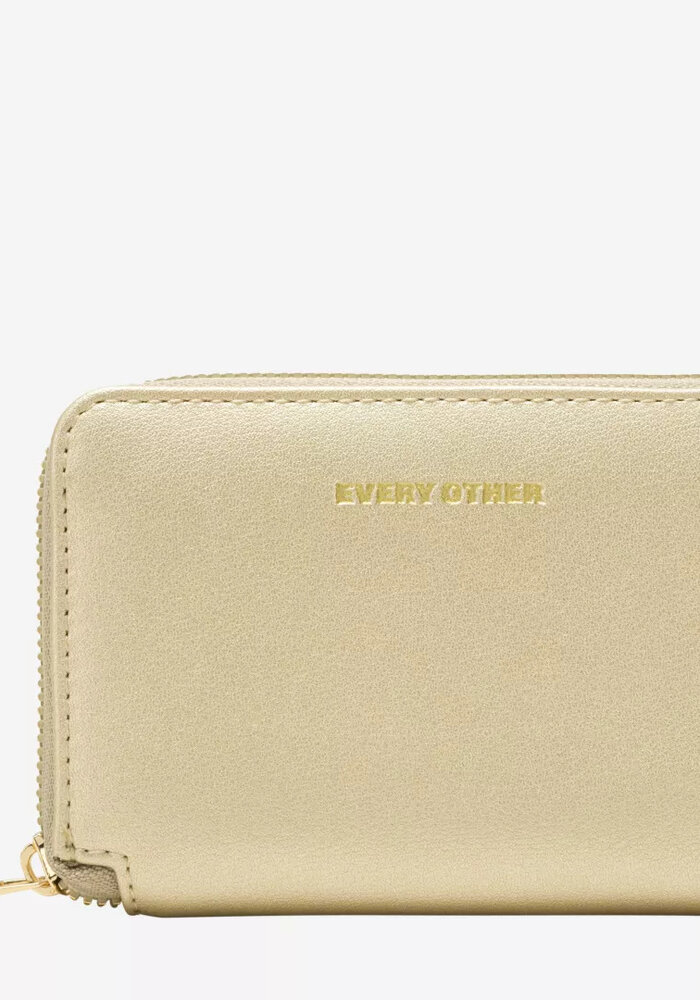 Every Other Small Purse 12140