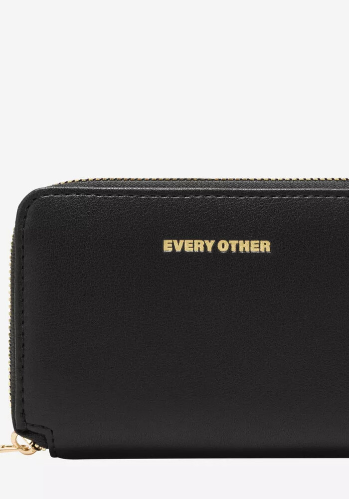 Every Other Small Purse 12140