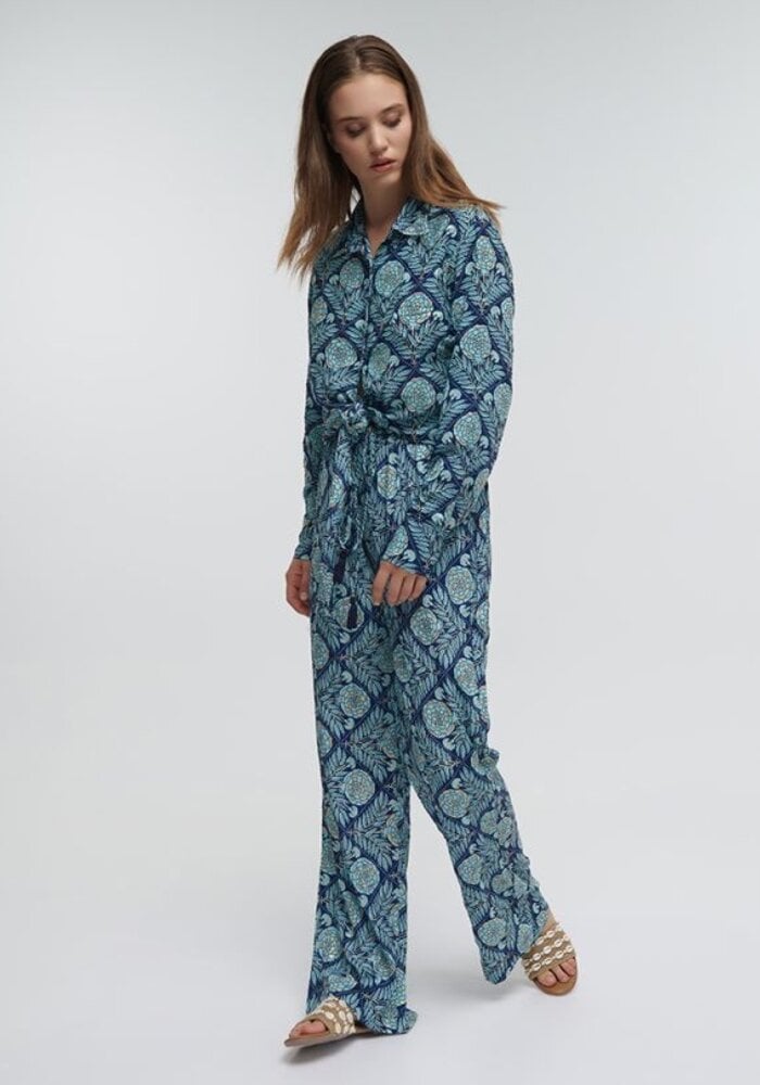 BLE Shirt & Trousers 541-348-0962/3
