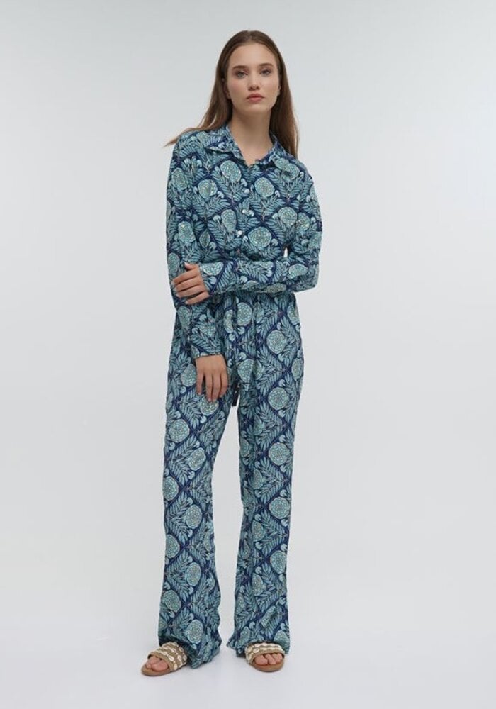BLE Shirt & Trousers 541-348-0962/3