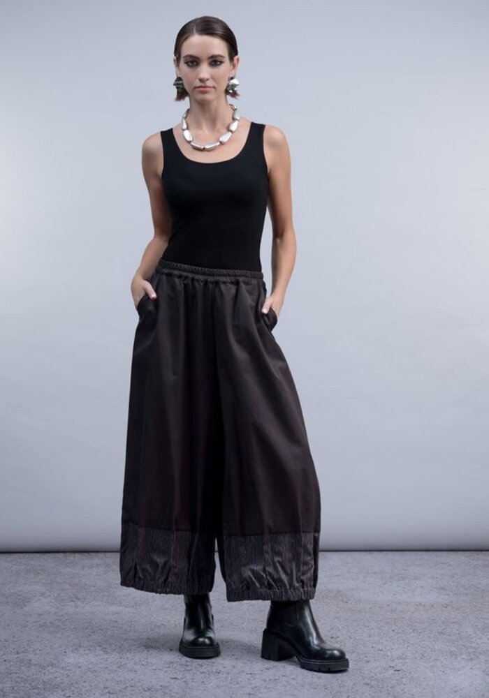 Haako Contrast Hem Trousers H2035
