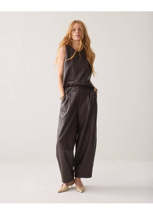 SUMMUM WOMAN Summum Woman Faux Leather Trousers 4S3043