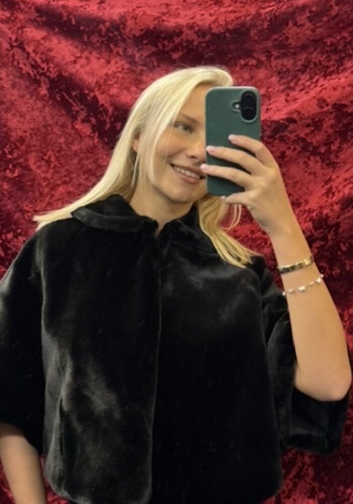 Vila Vifully Short Fur Cape
