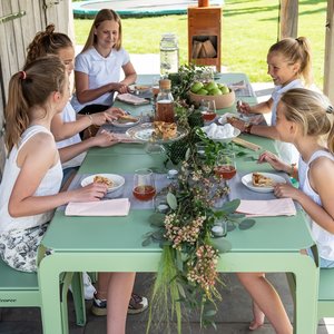 Weltevree Bended Table / Gebogen Tafel van Weltevree