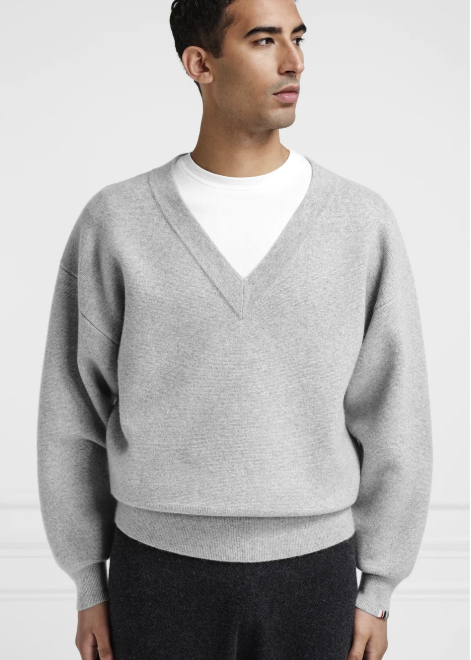 Extreme Cashmere X Lana v-neck sweater n°316 - Grey