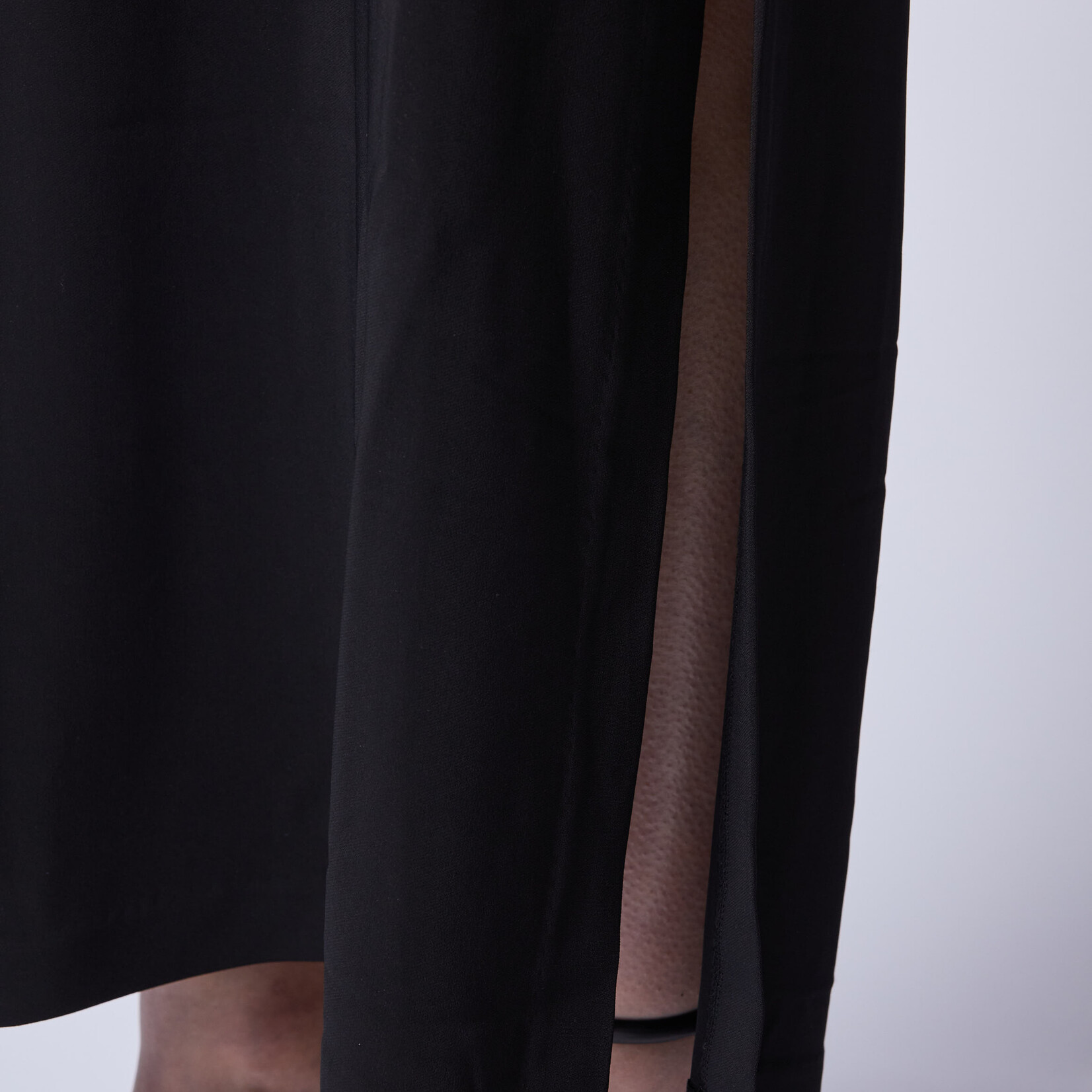 THOM KROM W D 16 - Black