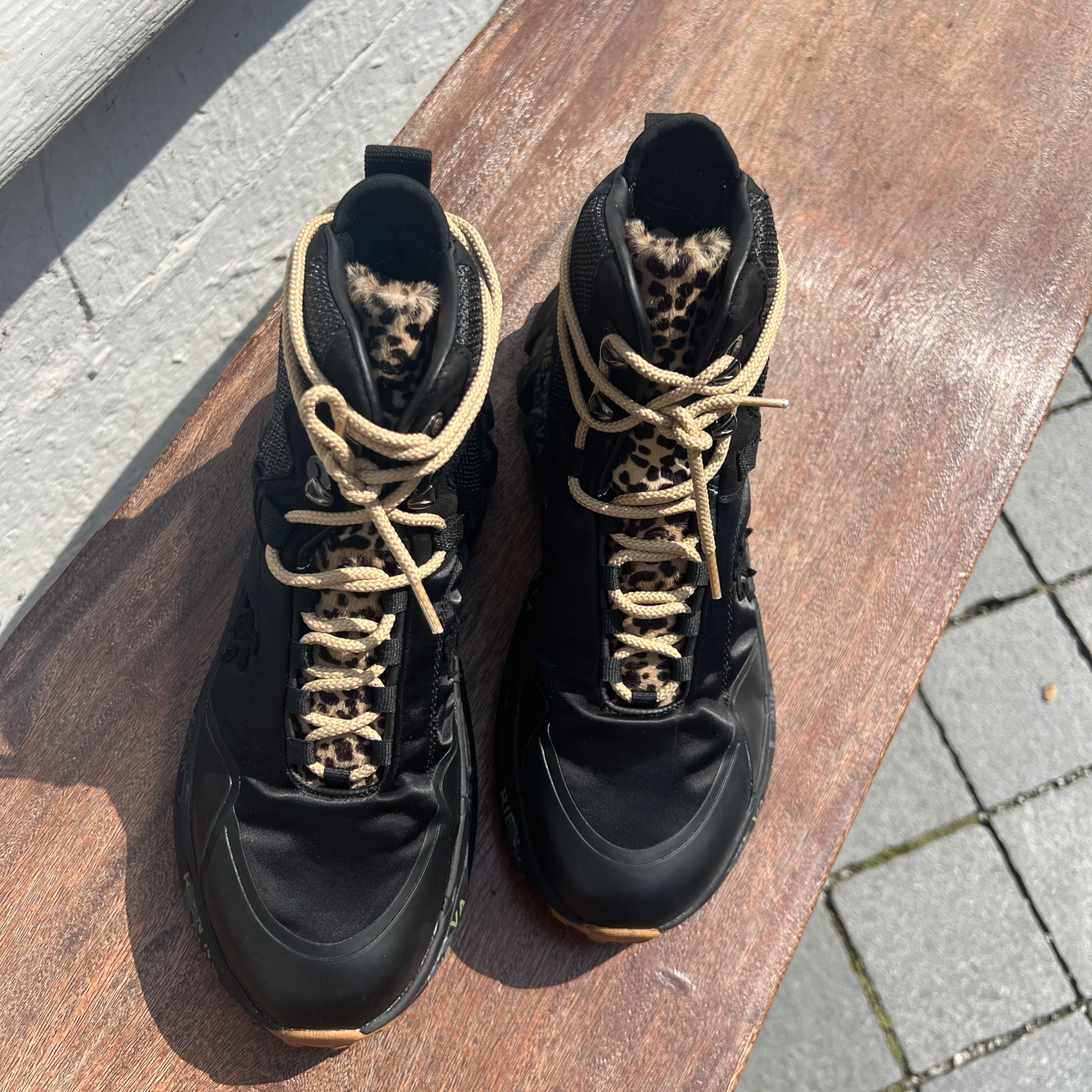 PREMIATA SaintCross D 377 | Black Touch Leo