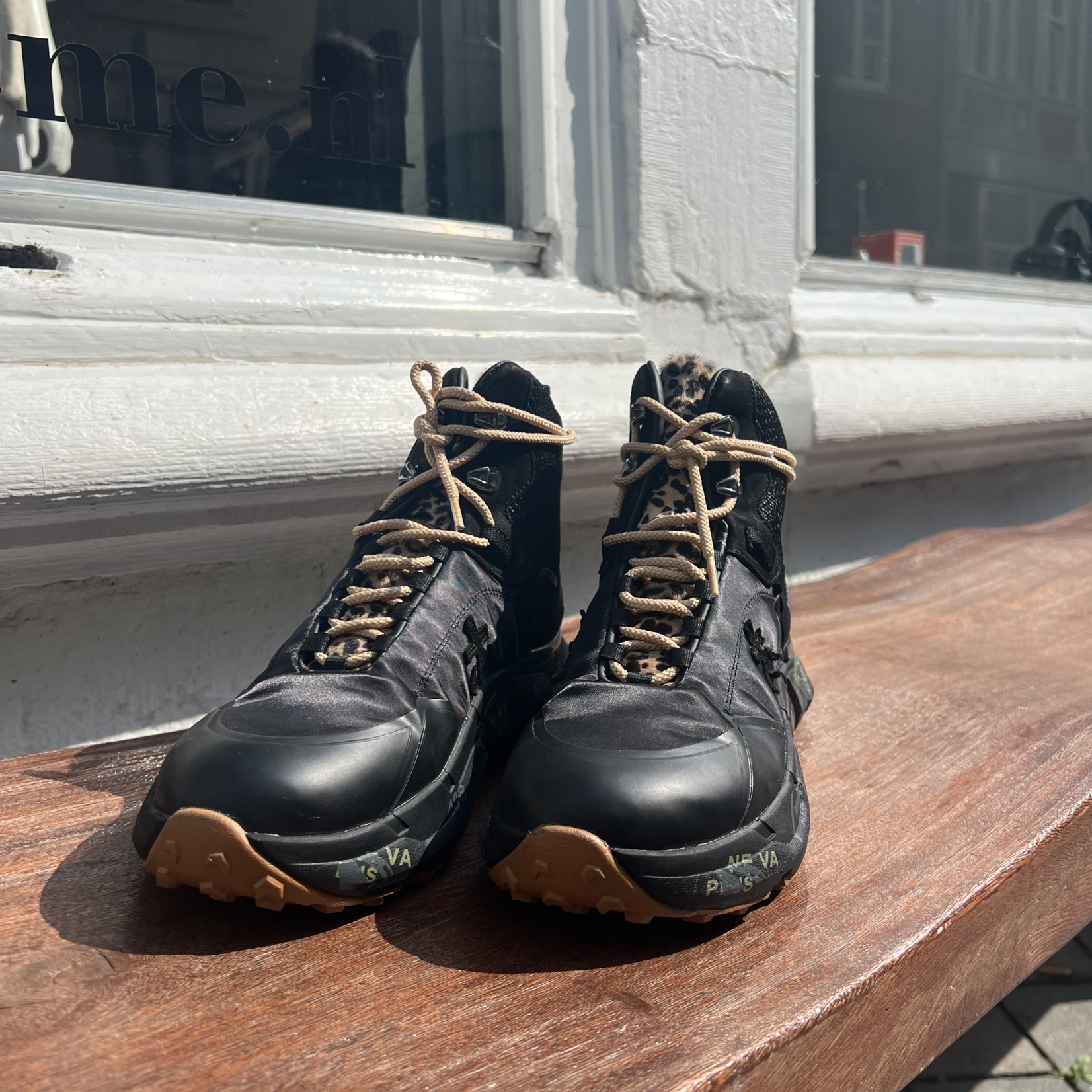 PREMIATA SaintCross D 377 | Black Touch Leo