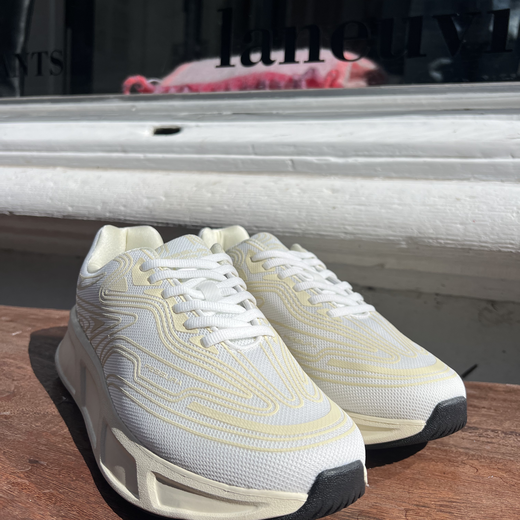 FESSURA Run 01 | White-Milk