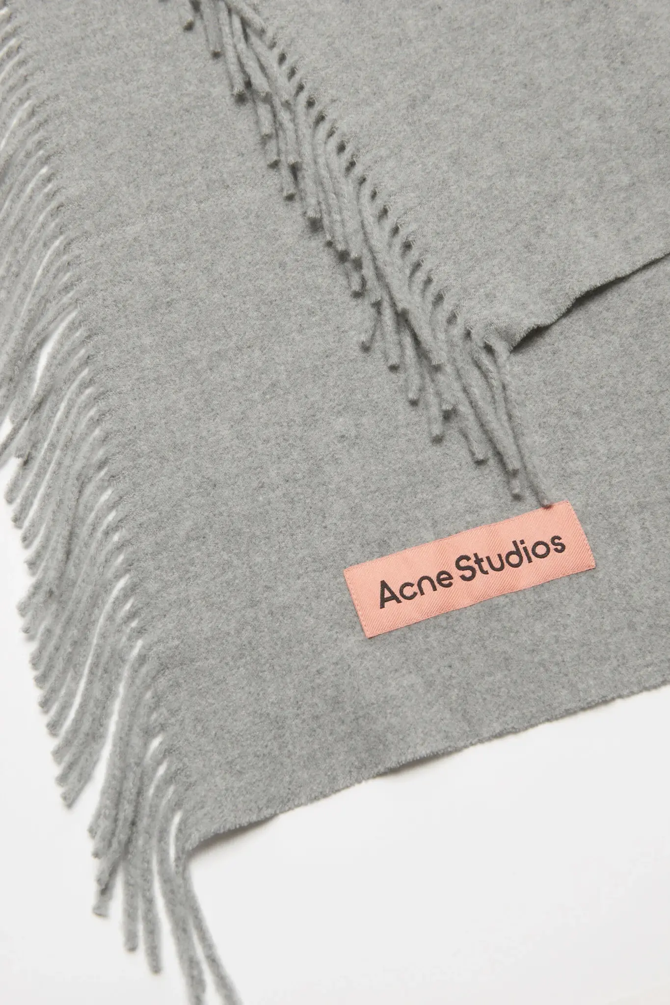 ♡Éé mohair fringe muffler gray Acne Studios: Gray Mohair Logo Scarf | SSENSE