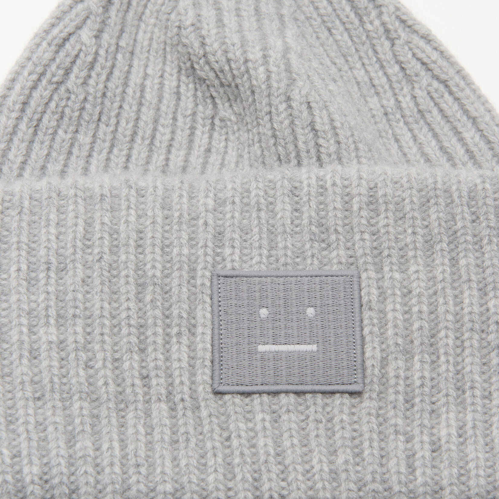 ACNE STUDIOS Large Face Logo Beanie | Light Grey Melange
