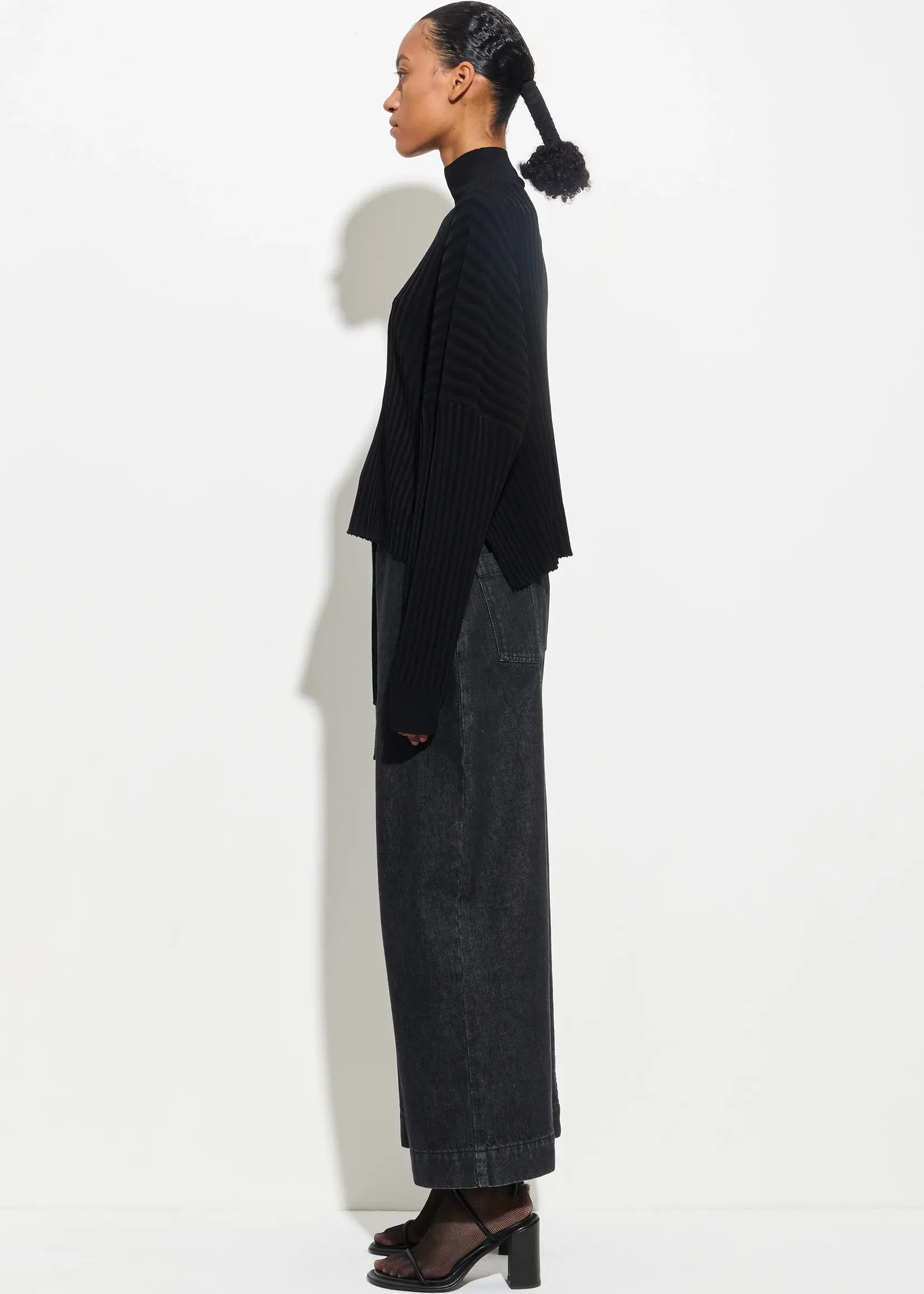 CHRISTIAN WIJNANTS Kasplya Plisse Rib Sweater with Drop Shoulders | Black