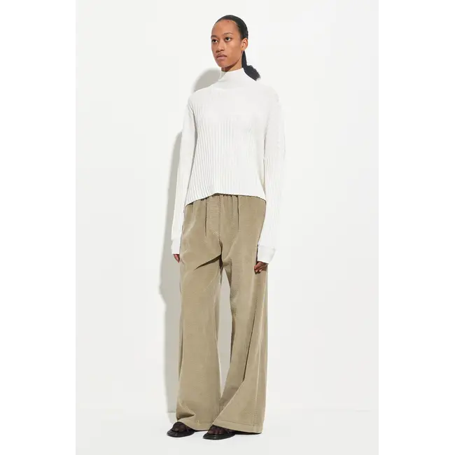 Padola Garment Dyed Wide Corduroy Pants | Sage