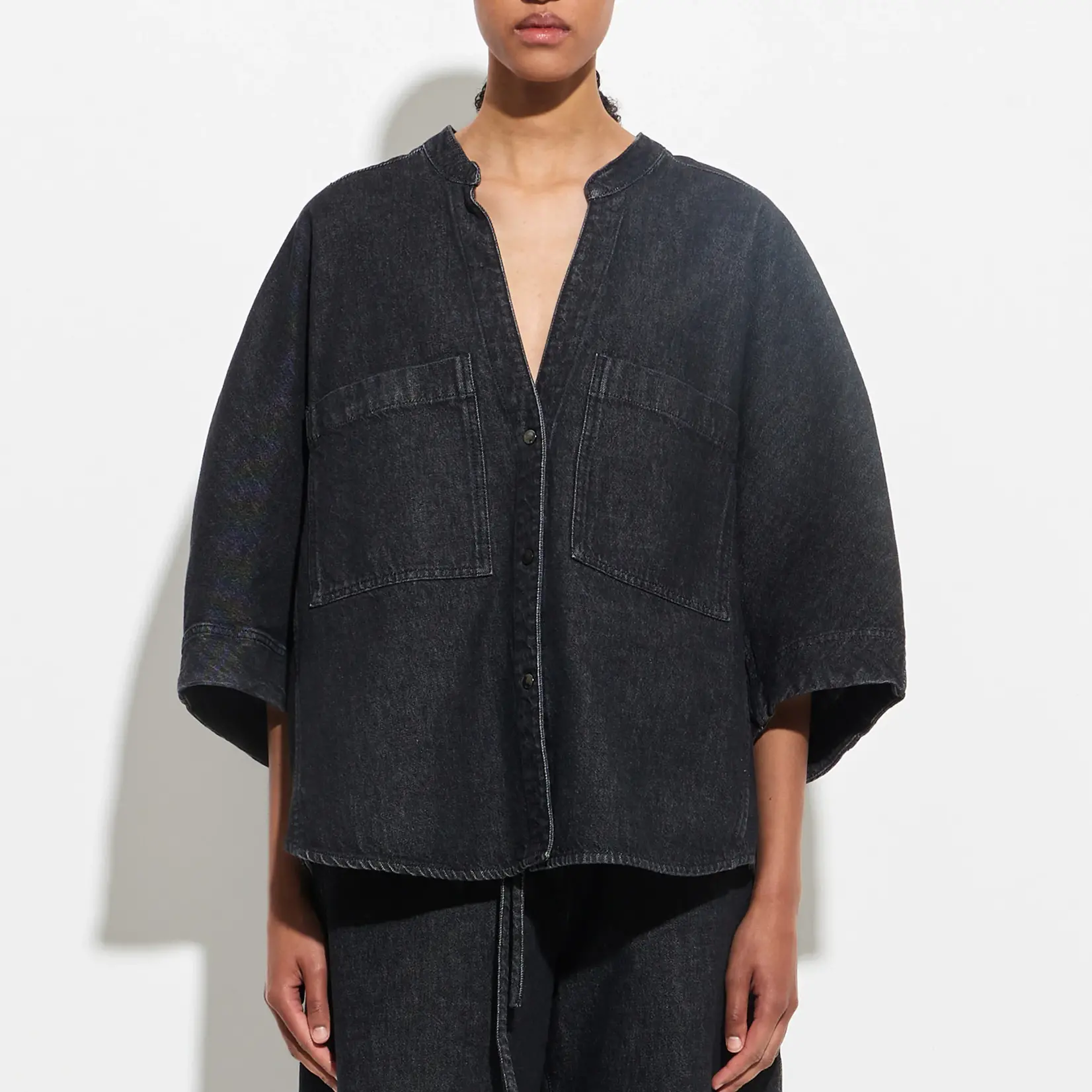 CHRISTIAN WIJNANTS Christian Wijnants denim shirt with brest pockets and 3/4 sleeve,black denim