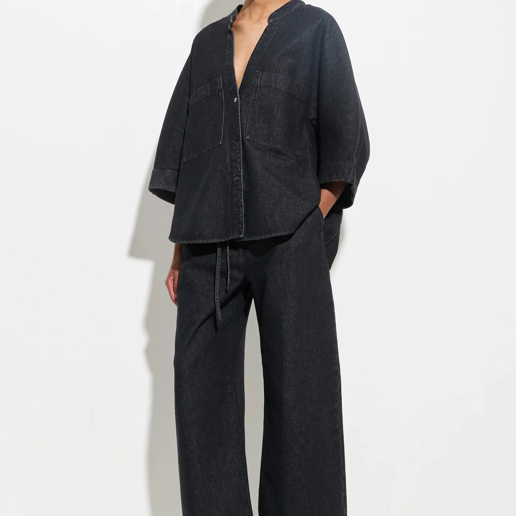 CHRISTIAN WIJNANTS Christian Wijnants denim shirt with brest pockets and 3/4 sleeve,black denim