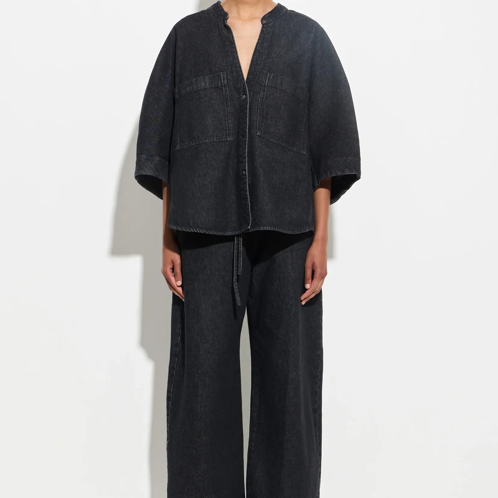 CHRISTIAN WIJNANTS Christian Wijnants denim shirt with brest pockets and 3/4 sleeve,black denim