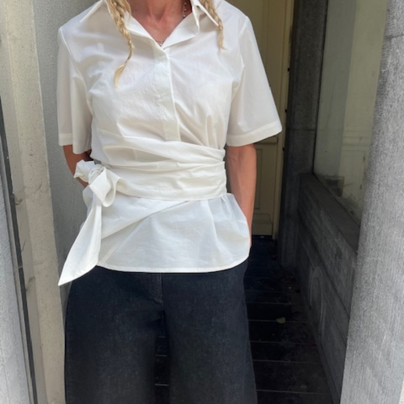 CHRISTIAN WIJNANTS Christian Wijnants tille short sleeve top with wrapped pannel at waist ,off white