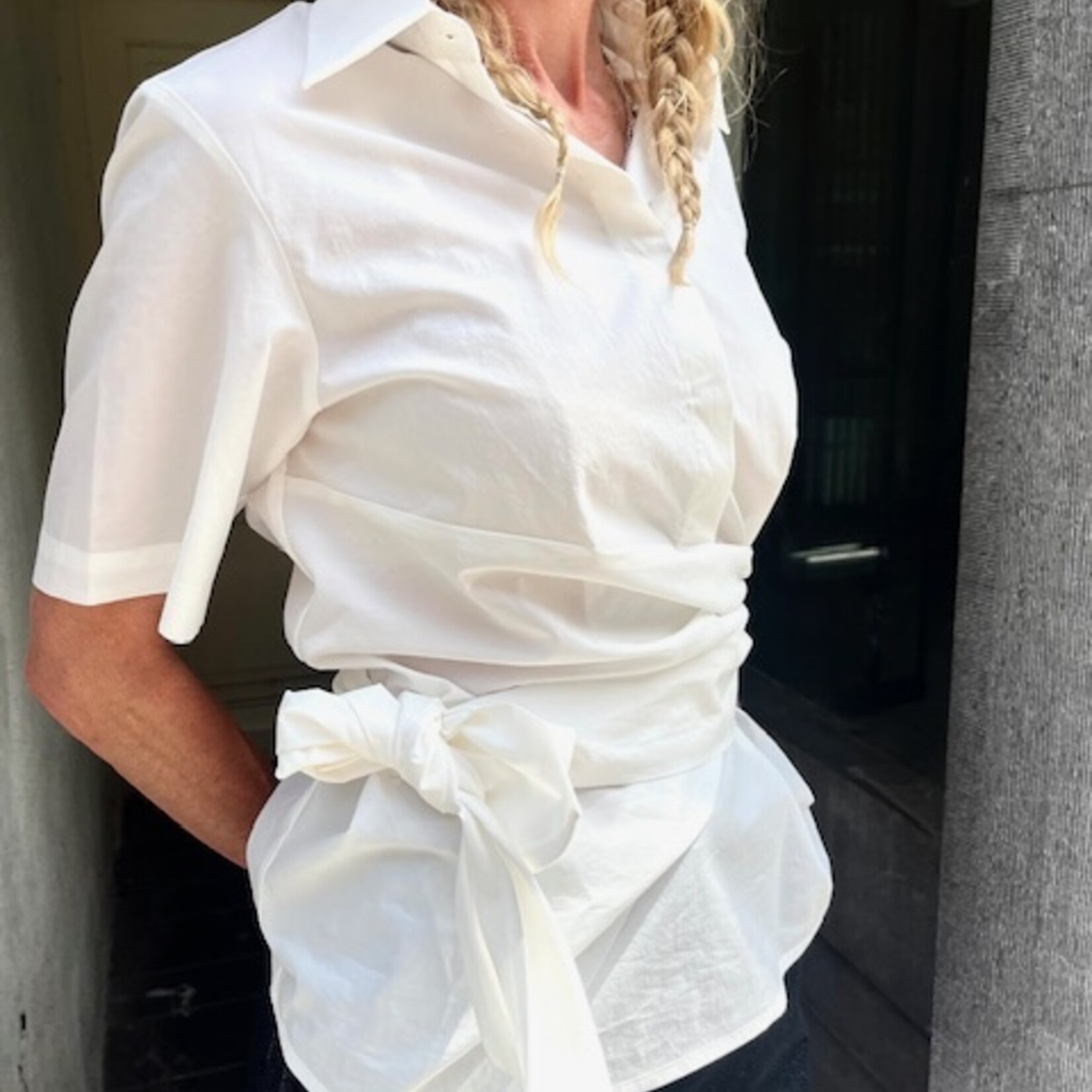CHRISTIAN WIJNANTS Christian Wijnants tille short sleeve top with wrapped pannel at waist ,off white