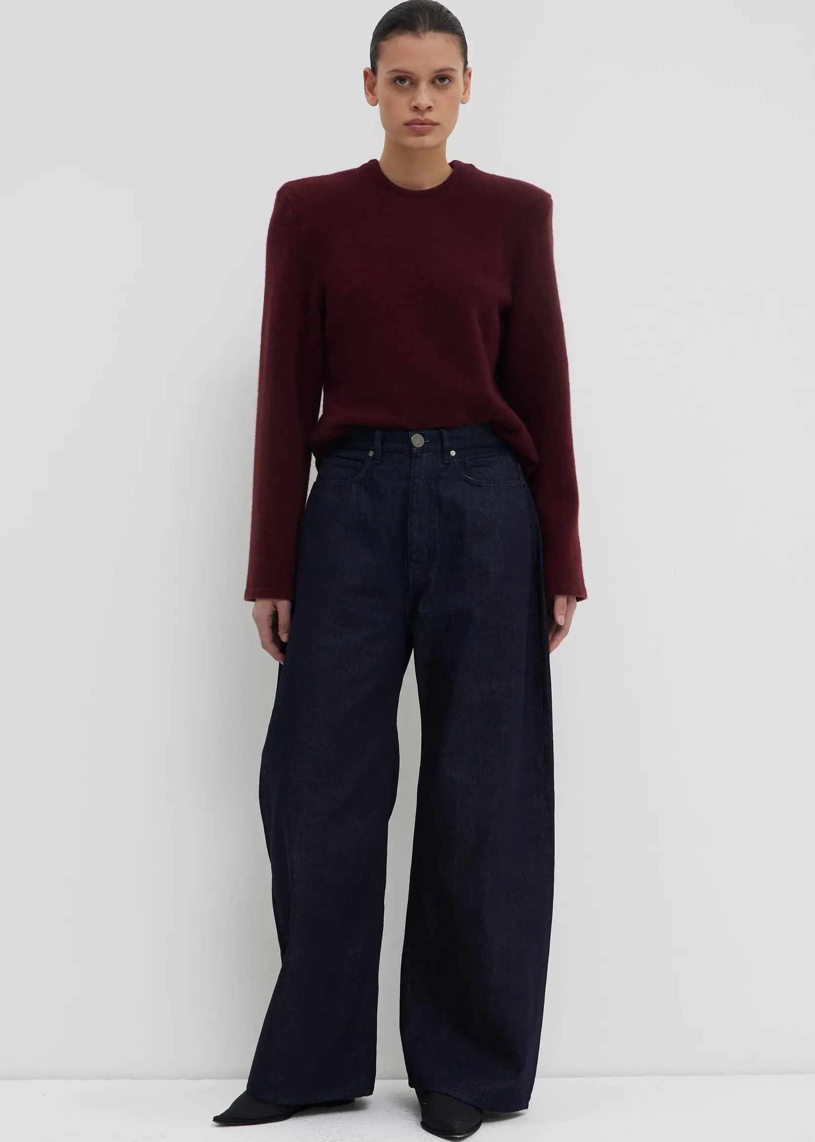 CHRISTIAN WIJNANTS Christian Wijnants Puriaz Long and Wide Barrel Jeans| Dark Denim