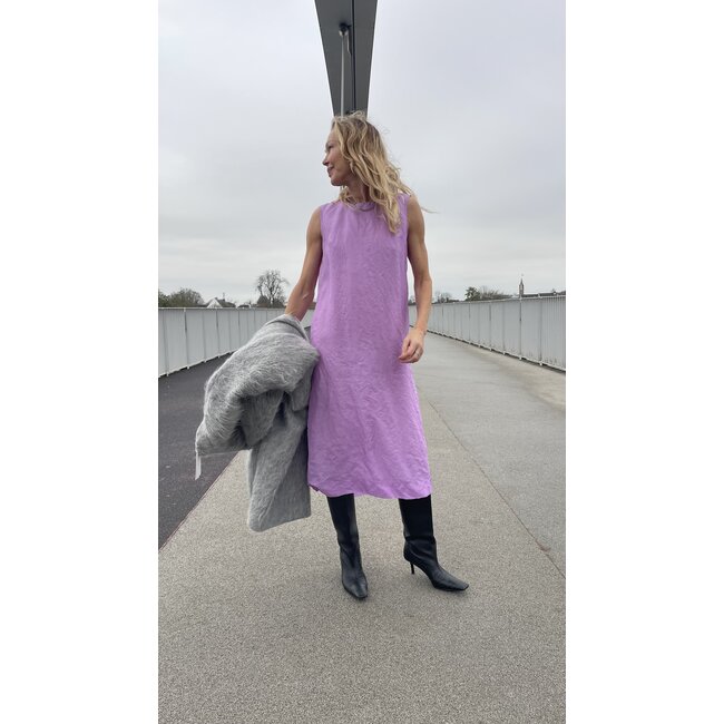 Christian Wijnants Dapos sleeveless dress with back detail | Iris 38