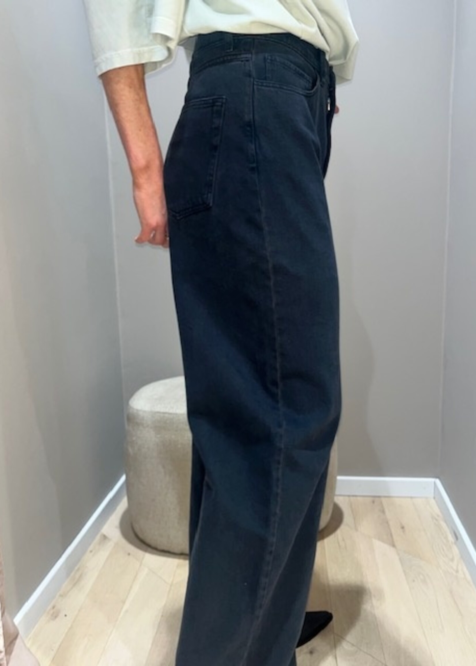 CHRISTIAN WIJNANTS Christian Wijnants Pullos wide fit jean | Deep petrol