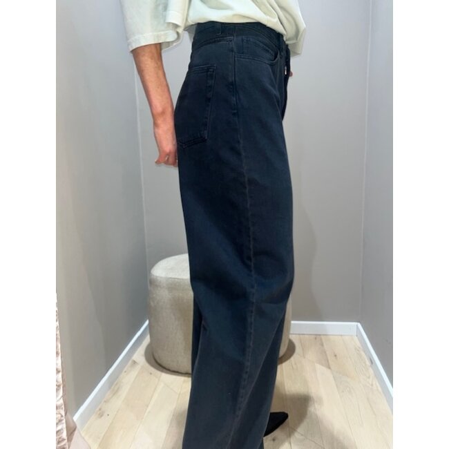 CHRISTIAN WIJNANTS Christian Wijnants Pullos wide fit jean | Deep petrol