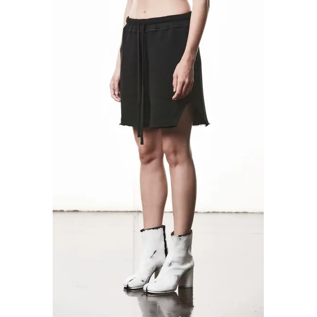 W ST 432  Sweat Short | Black