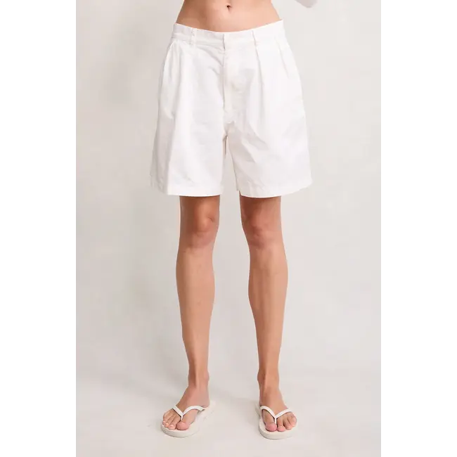 Double Pleat Shorts | White
