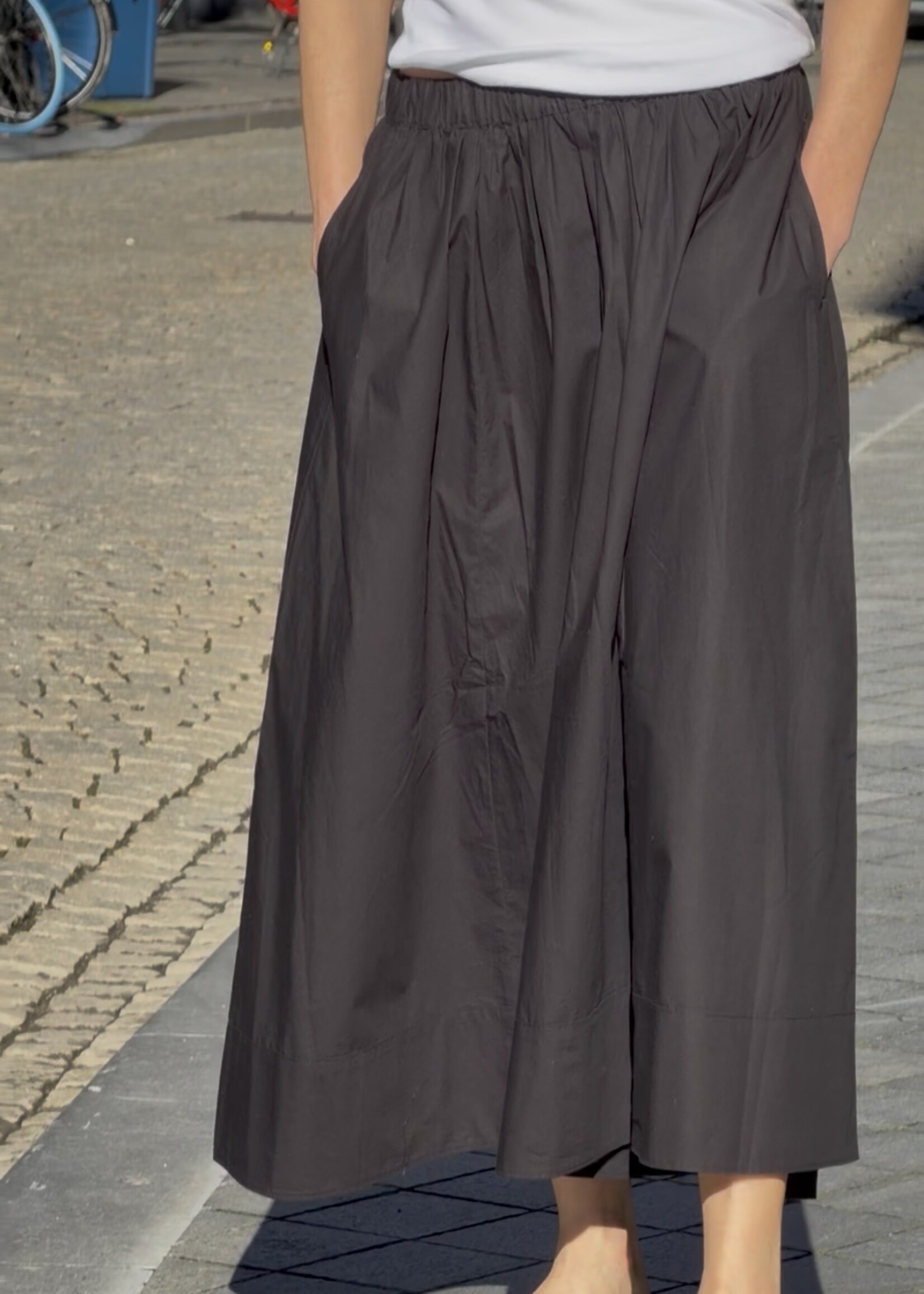 XIRENA Xirena Gwynn Skirt | Black