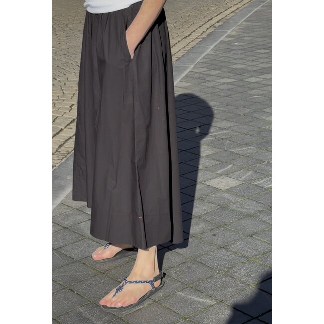 XIRENA Gwynn Skirt | Black