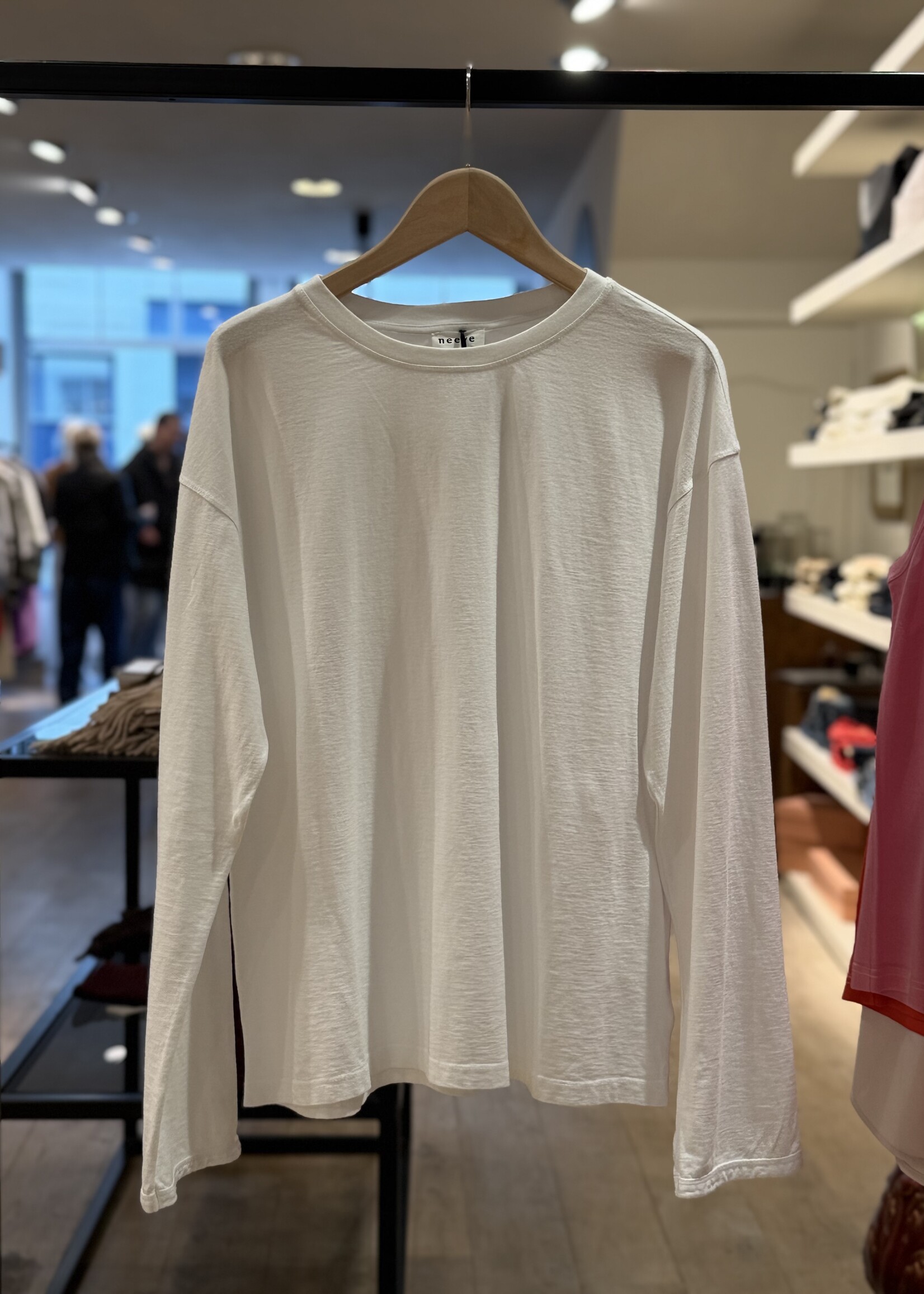 Neeve  The Emilly | Crispy White