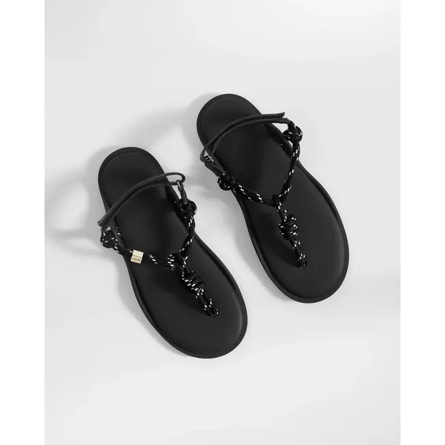 Flo | Black