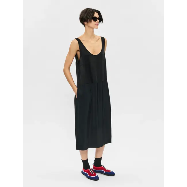Weighted Scoop Dress | Jet
