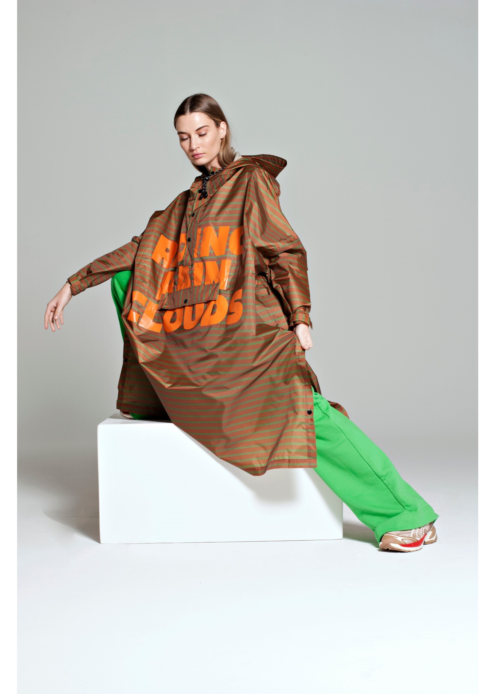 Rainkiss Breton Brown Green Text - Rain Poncho