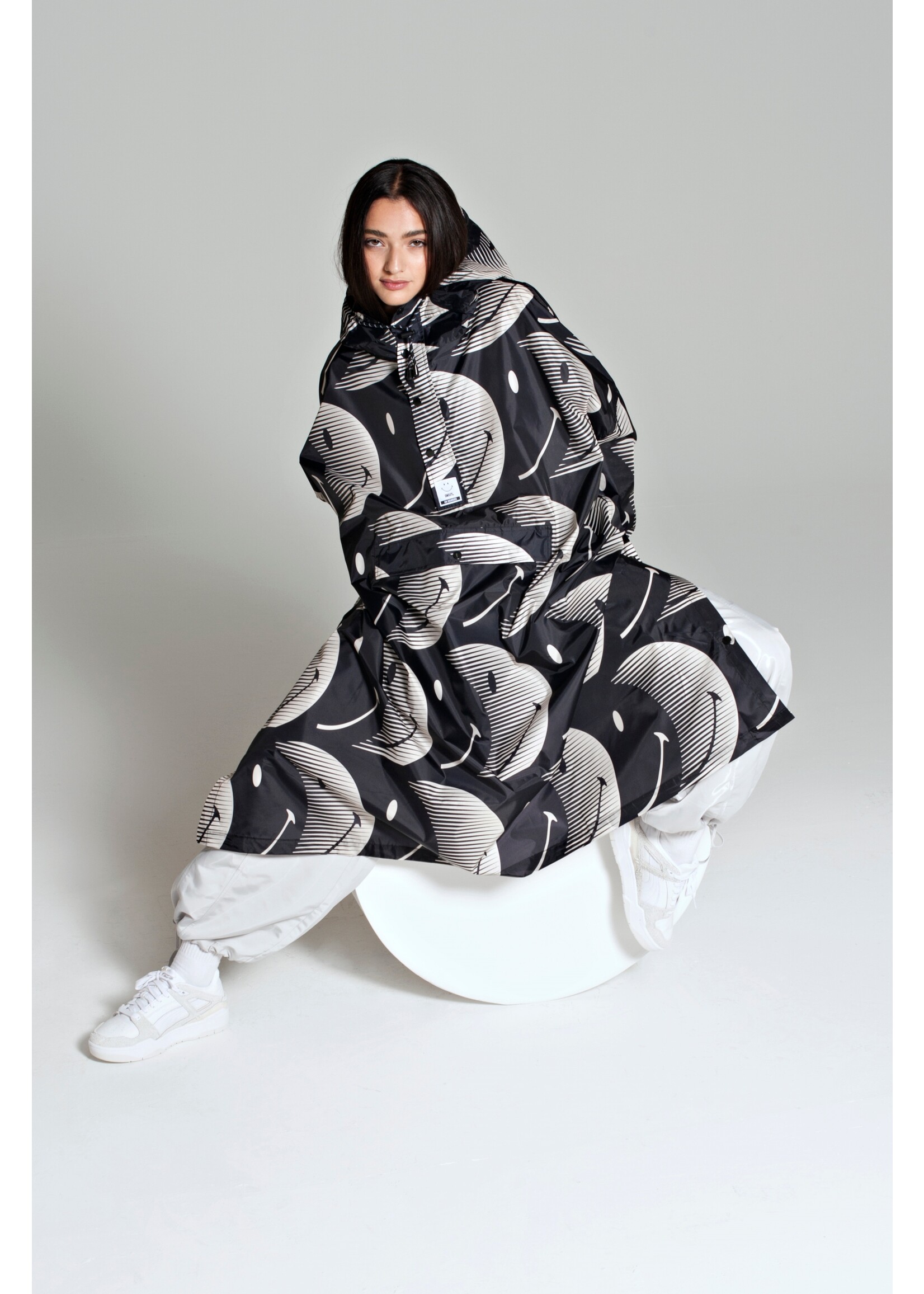 Rainkiss Half Moon Smiley - Rain Poncho