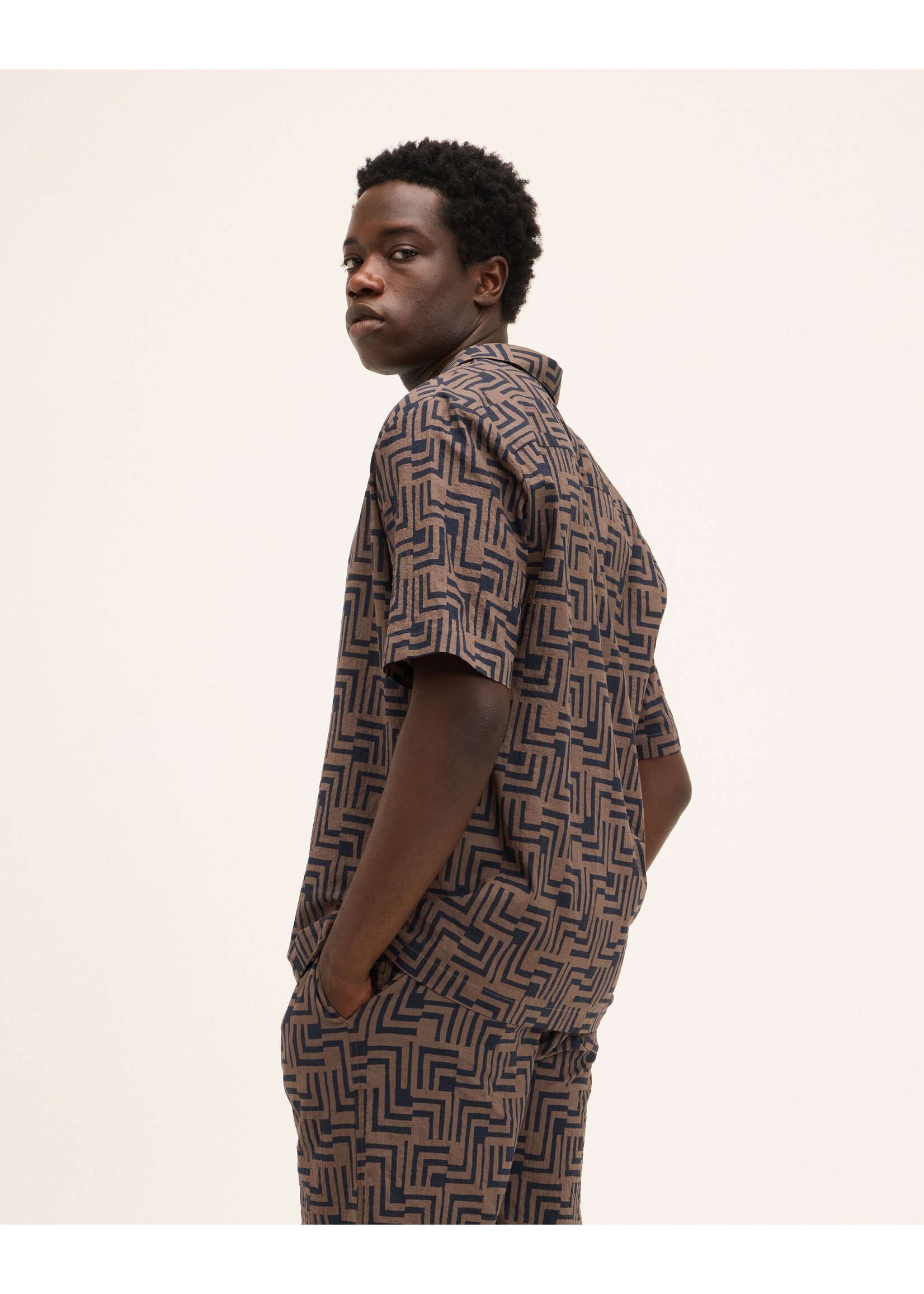 The GoodPeople Seven Shirt