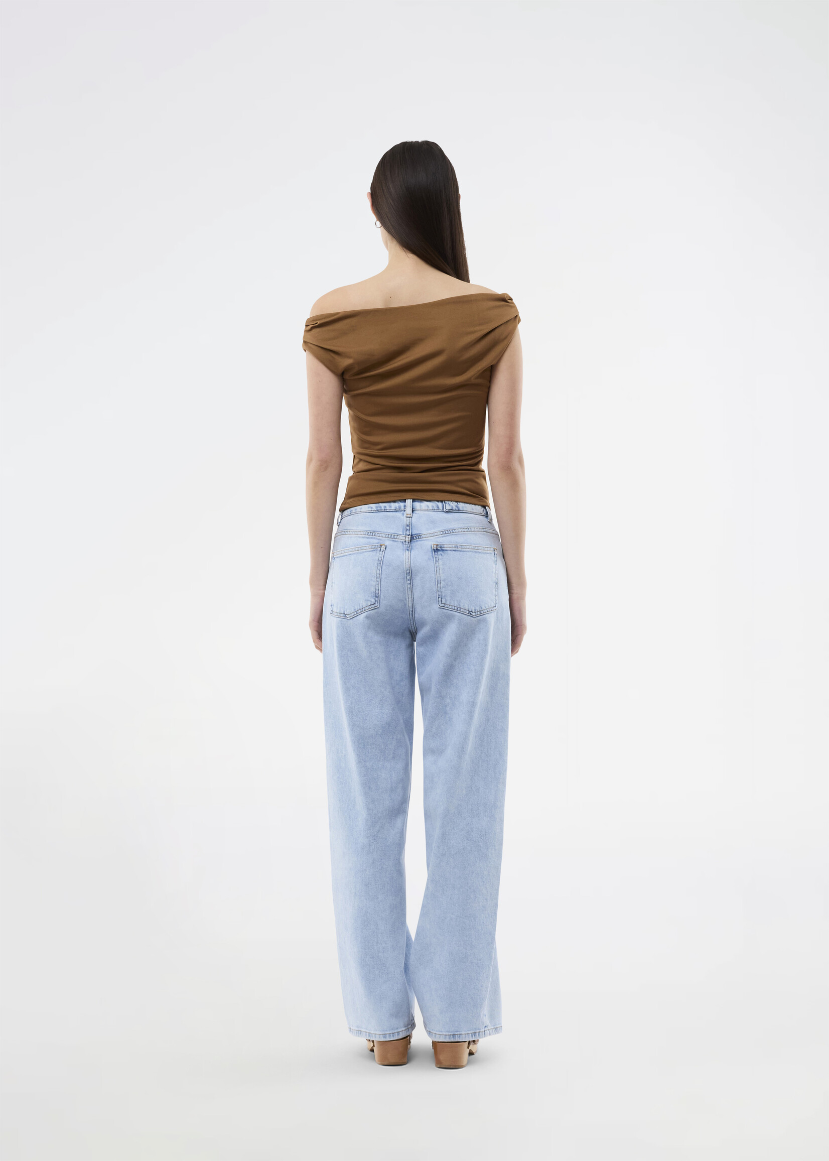 Modström HimaMD Off-Shoulder Top