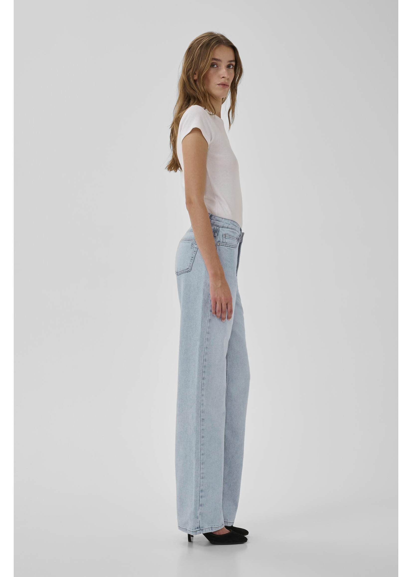 My Essential Wardrobe The Louis 139 Wide Jeans