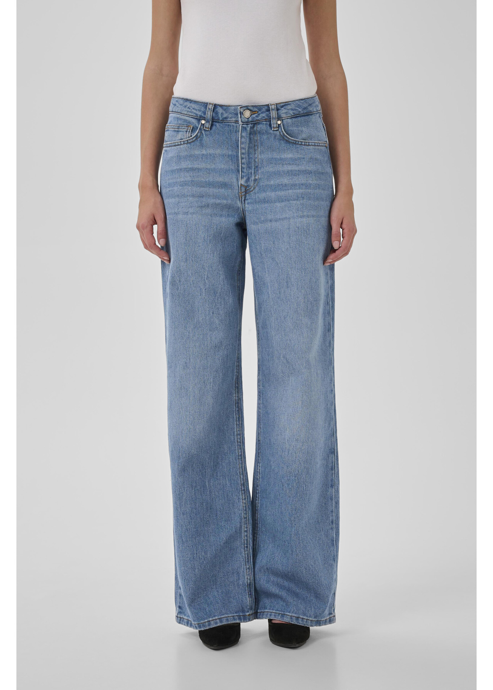 My Essential Wardrobe The Louis 139 Wide Jeans