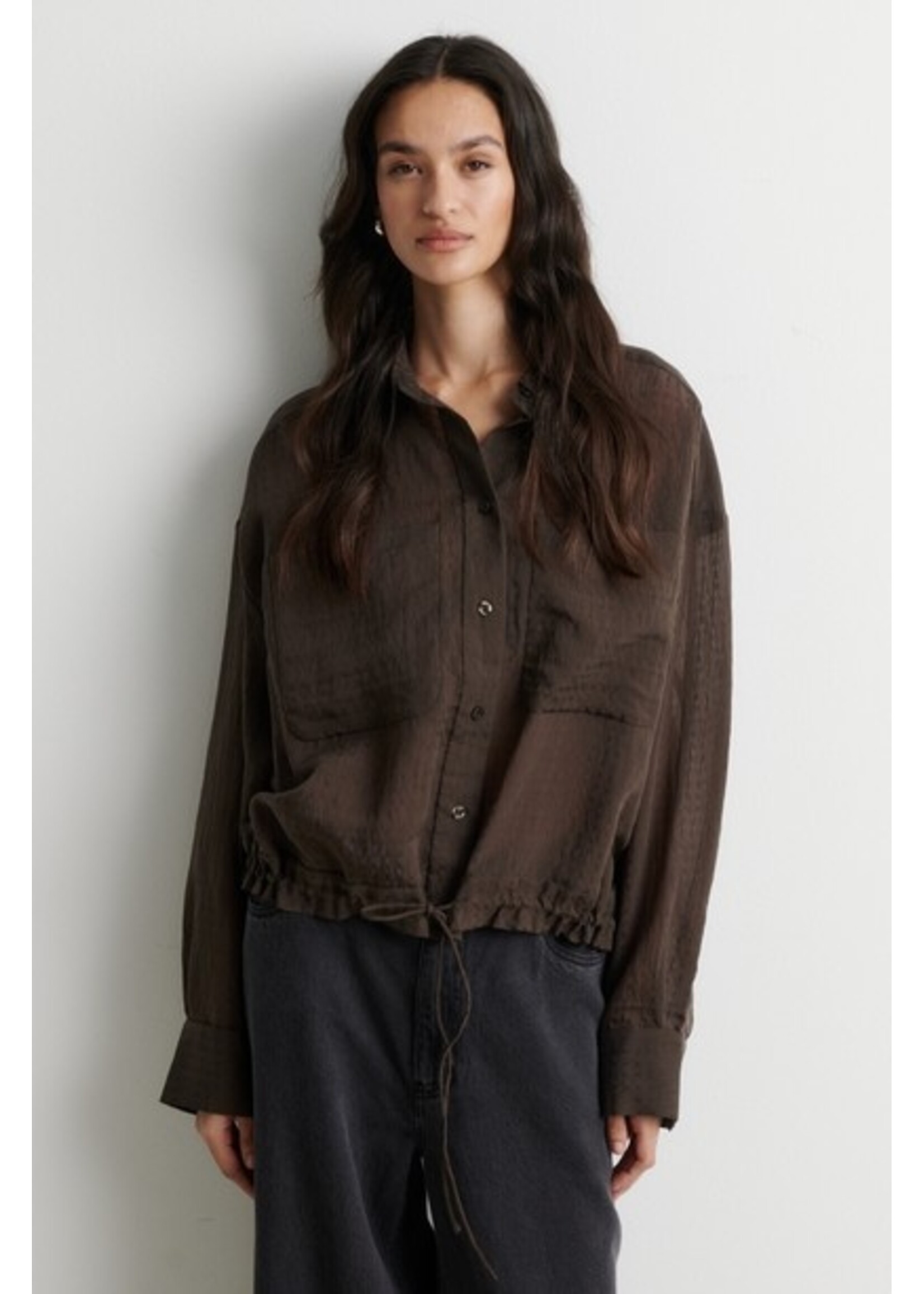 Second Female Valaia Shirt