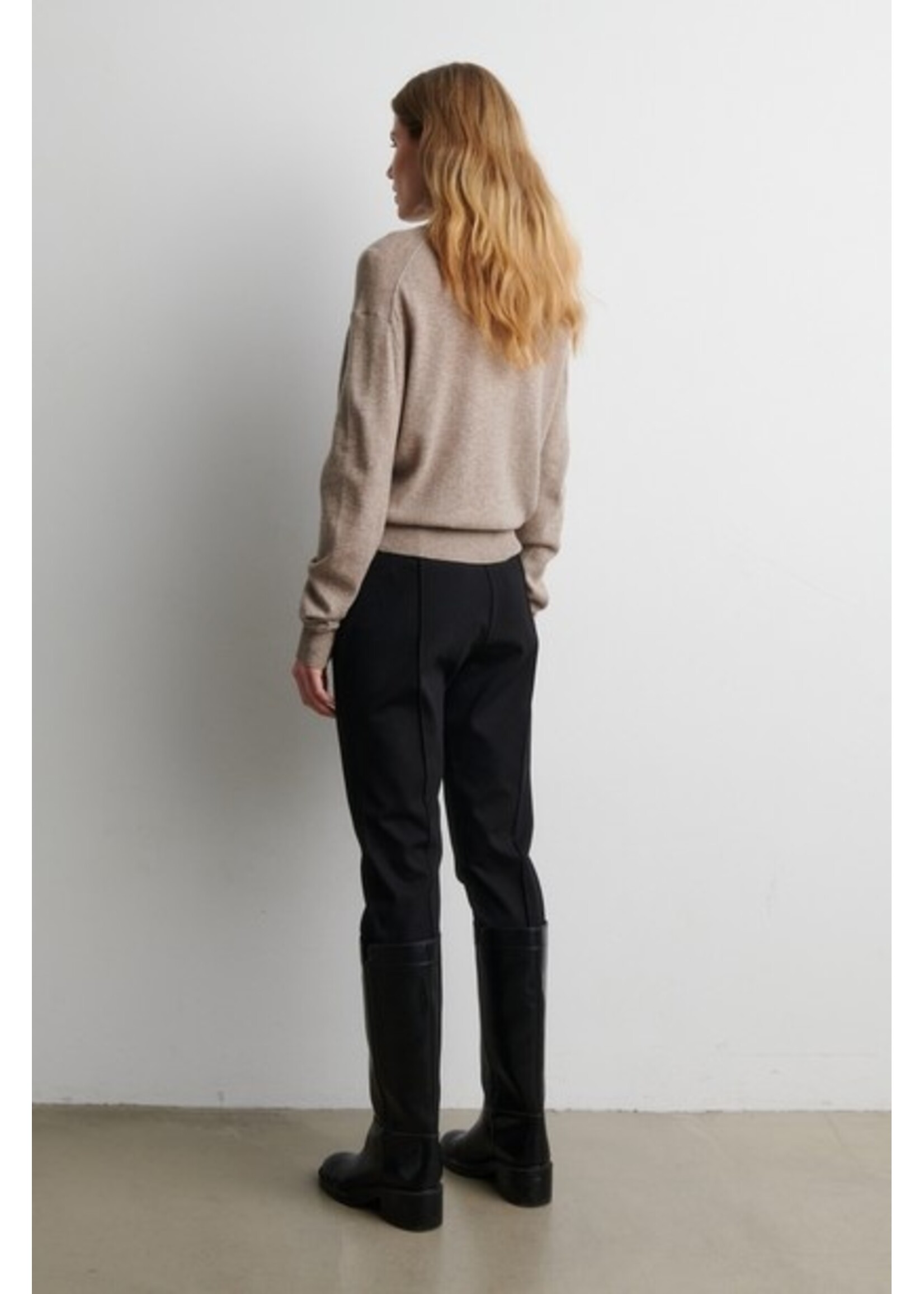 Second Female Longo Knit LS Collar