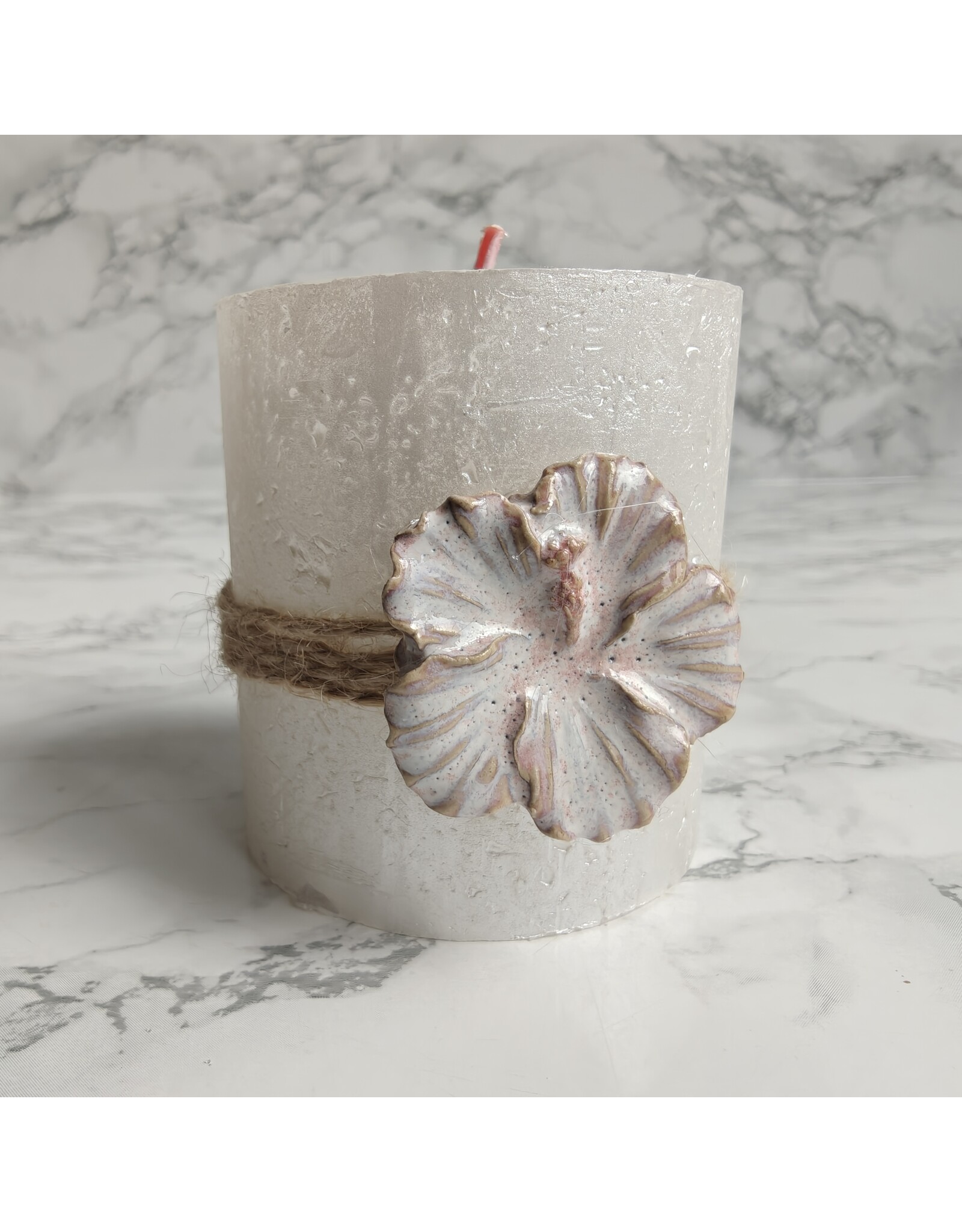 Bina Handmade Kaars met bloem in keramiek