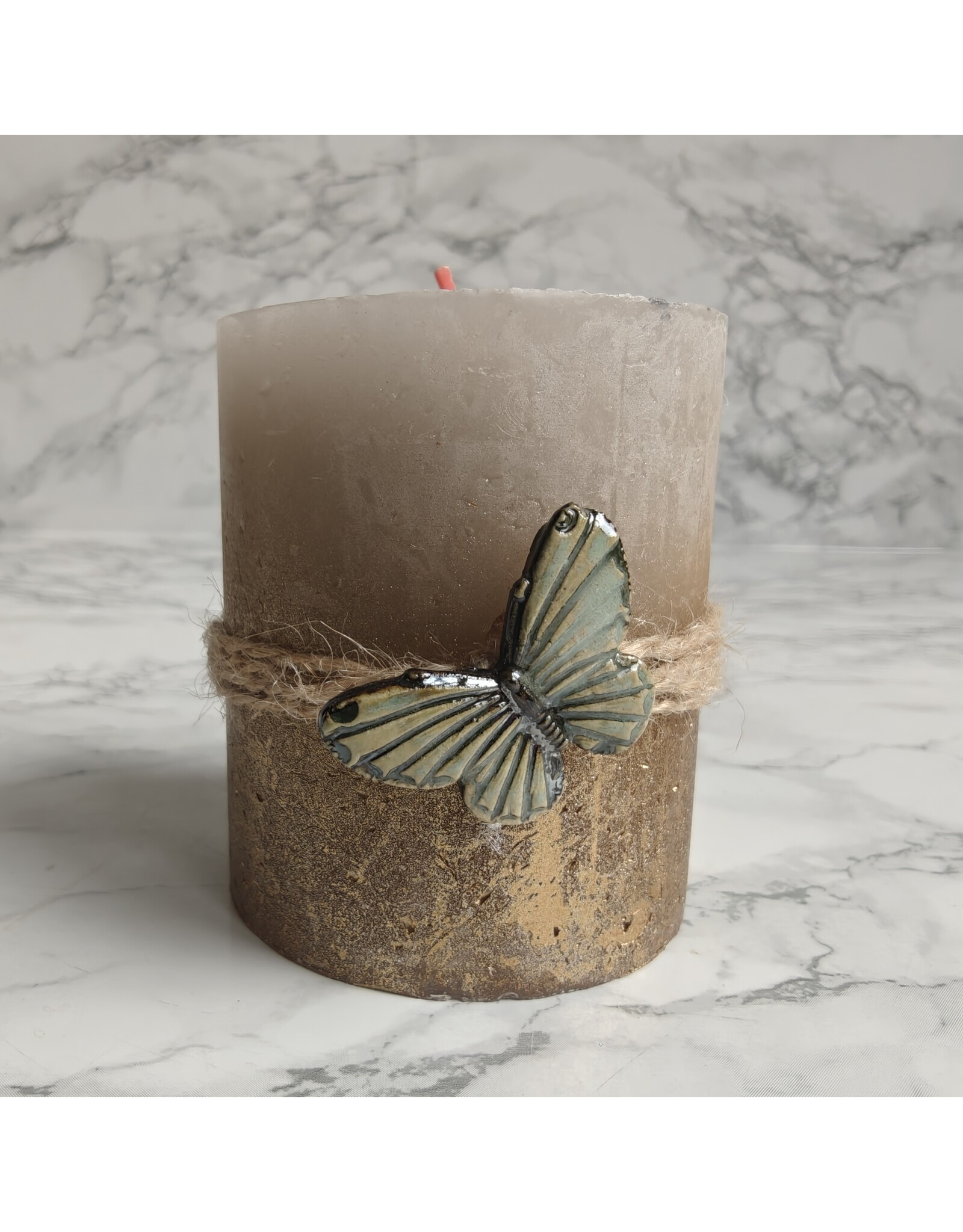 Bina Handmade Kaars met vlinder in keramiek