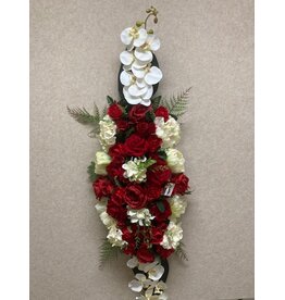 Zijden bloemstuk rood 100 euro