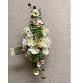 Zijden bloemstuk wit 30 euro