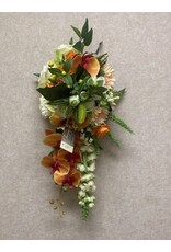 Zijden bloemstuk oranje 50 euro