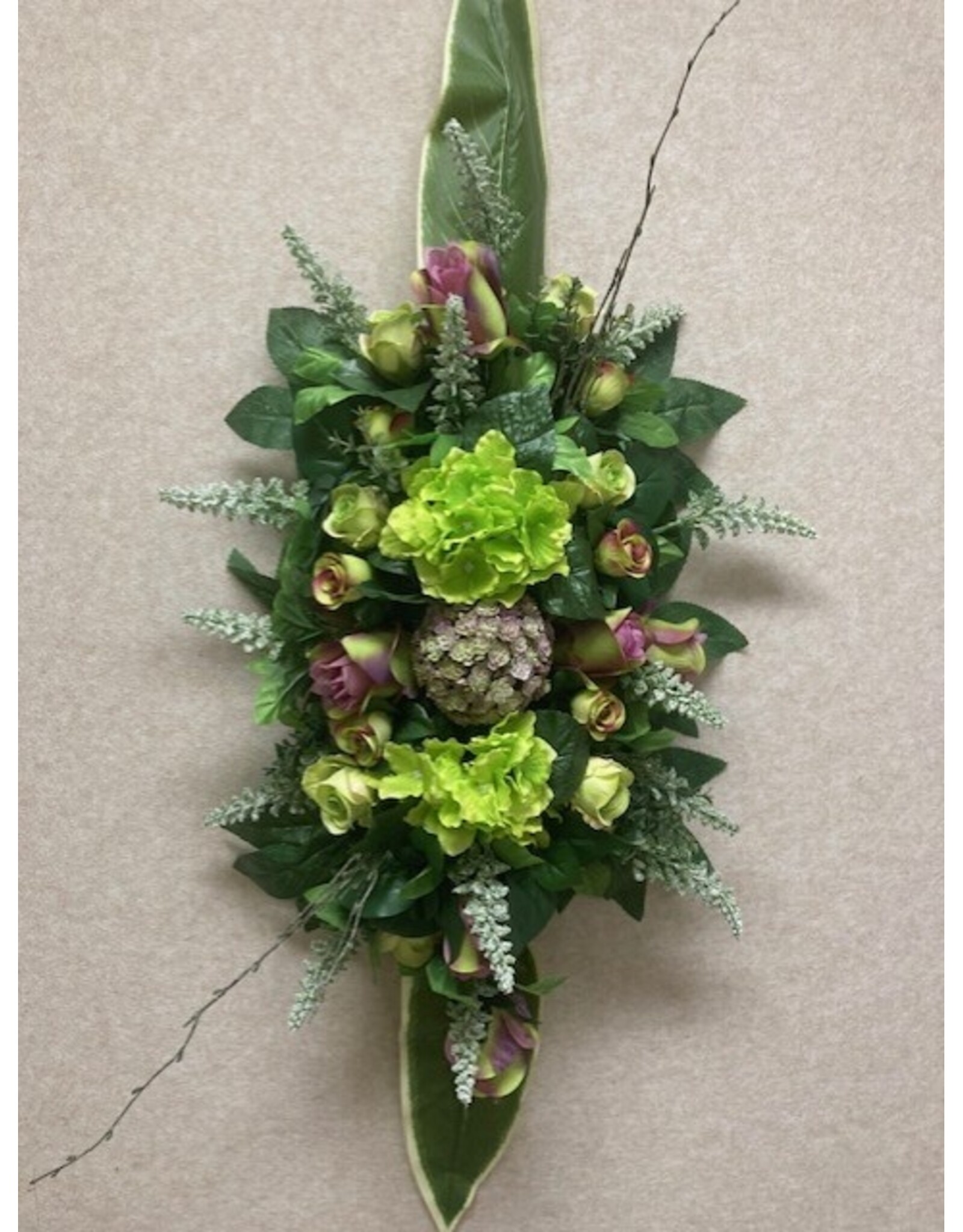 Zijden bloemstuk paars 100 euro