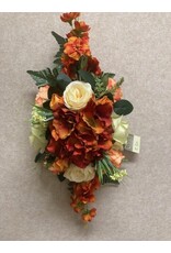 Zijden bloemstuk oranje 30 euro